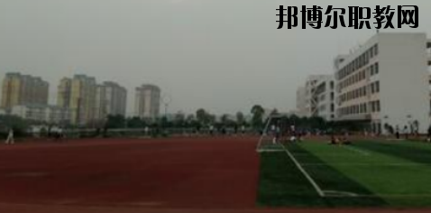 柳州鹿寨職業(yè)教育中心2020年報(bào)名條件、招生要求、招生對(duì)象