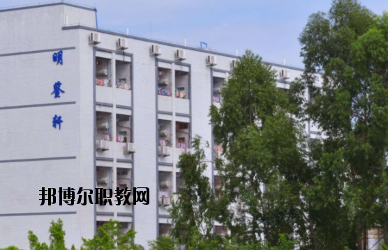 廣東高新技術(shù)技工學(xué)校2020年報(bào)名條件、招生要求、招生對(duì)象