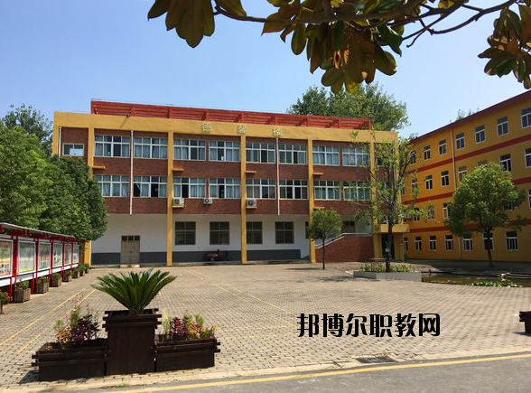 潁上信息工程學校2020年報名條件、招生要求、招生對象