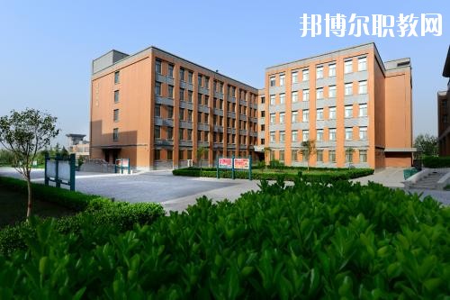 新都衛(wèi)生職業(yè)學(xué)校2020年報(bào)名條件、招生要求、招生對(duì)象