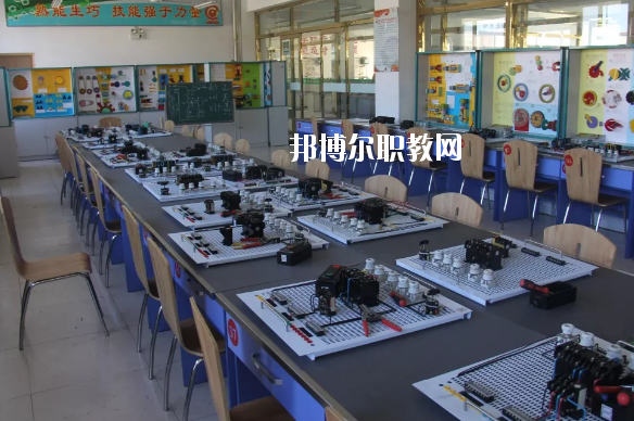 保定滿城職業(yè)技術教育中心