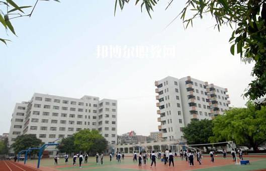 廣州醫(yī)藥職業(yè)學(xué)校2020年報(bào)名條件、招生要求、招生對(duì)象