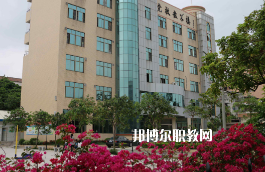 湛江海濱職業(yè)技術(shù)學(xué)校2020年報(bào)名條件、招生要求、招生對(duì)象