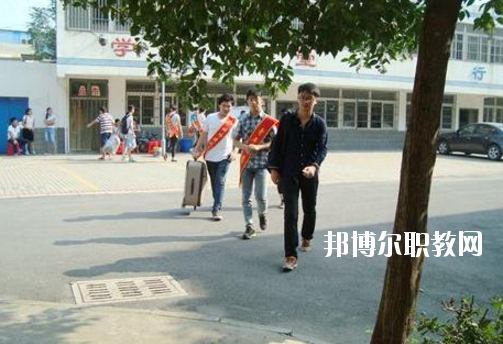 合肥商貿(mào)職業(yè)學(xué)校2020年報(bào)名條件、招生要求、招生對(duì)象