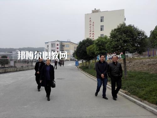 綿陽游仙職業(yè)教育中心2020年報名條件、招生要求、招生對象