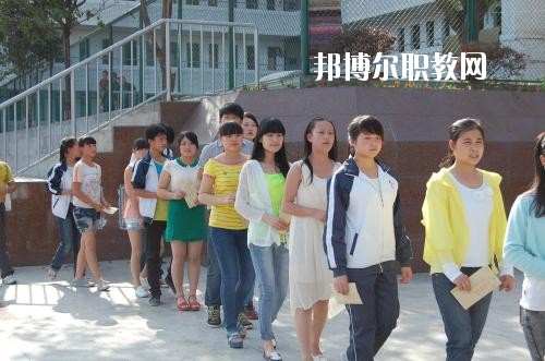 達州職業(yè)高級中學2020年報名條件、招生要求、招生對象
