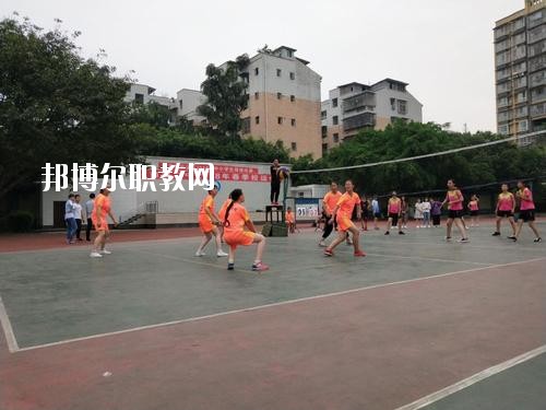宜賓南溪區(qū)職業(yè)高級(jí)中學(xué)校2020年報(bào)名條件、招生要求、招生對(duì)象