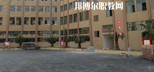 貴州航空工業(yè)技師學(xué)院樂灣校區(qū)2020年報名條件、招生要求、招生對象