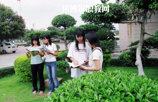 廣州市番禺區(qū)職業(yè)技術學校2020年報名條件、招生要求、招生對象