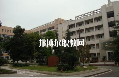 隆昌縣城關(guān)職業(yè)中學地址在哪里