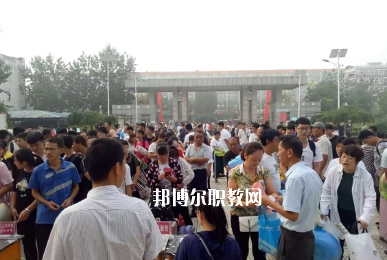 青縣職業(yè)技術(shù)教育中心2020年報(bào)名條件、招生要求、招生對象