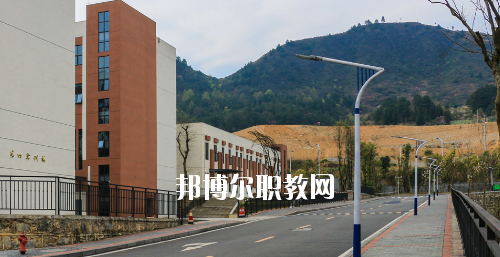 貴州建設職業(yè)技術學院中職部2020年報名條件、招生要求、招生對象
