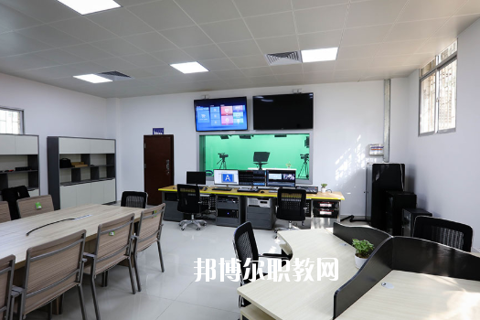 深圳市龍崗區(qū)第二職業(yè)技術(shù)學(xué)校怎么樣、好不好