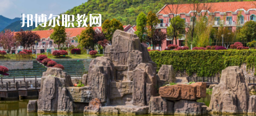 貴陽幼兒師范高等?？茖W(xué)校(中職部)2020年有哪些專業(yè)