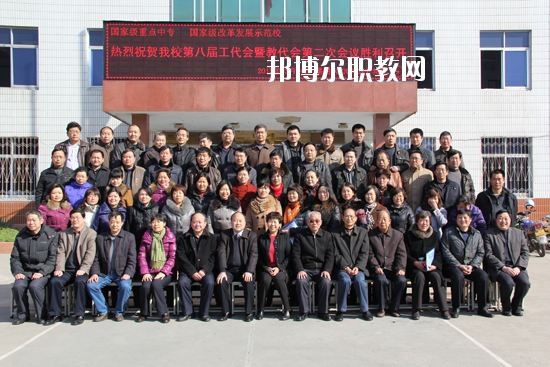 南陽(yáng)工業(yè)學(xué)校2021年報(bào)名條件、招生要求、招生對(duì)象