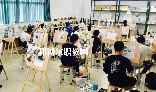 惠州科貿(mào)職業(yè)技術(shù)學(xué)校2020年報(bào)名條件、招生要求、招生對(duì)象