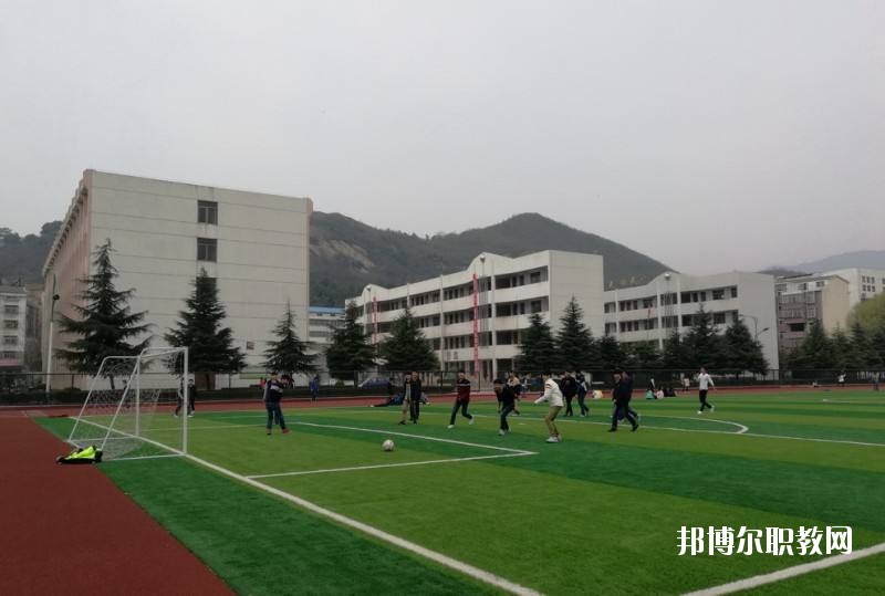 新縣職業(yè)高級中學(xué)2021年報(bào)名條件、招生要求、招生對象