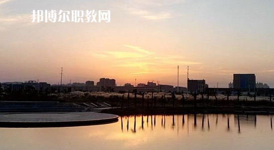 銅陵市理工學(xué)校2021年報(bào)名條件、招生要求、招生對象 