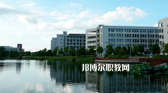 安徽銅陵技師學(xué)院2021年報(bào)名條件、招生要求、招生對(duì)象