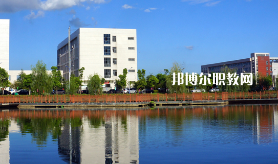 安徽銅陵技師學(xué)院怎么樣、好不好
