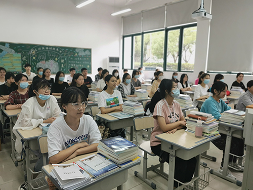 蘇州旅游與財(cái)經(jīng)高等職業(yè)技術(shù)學(xué)校2021年學(xué)費(fèi)、收費(fèi)多少
