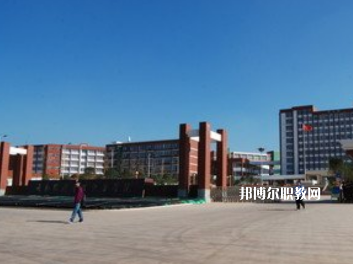 重慶松溉中等職業(yè)技術(shù)學(xué)校2021年報(bào)名條件、招生對(duì)象