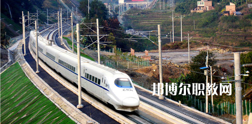 廣西2021年讀鐵路學(xué)校要分數(shù)嗎