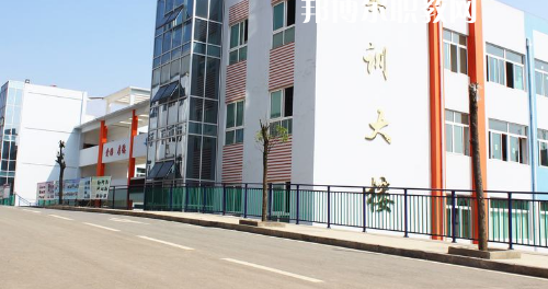 畢節(jié)同心農(nóng)工中等職業(yè)技術(shù)學(xué)校2021年招生辦聯(lián)系電話(huà)