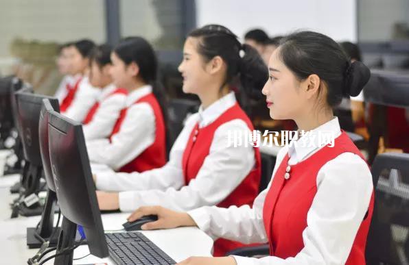 云龍縣民族職業(yè)高級(jí)中學(xué)2021年報(bào)名條件、招生要求、招生對(duì)象