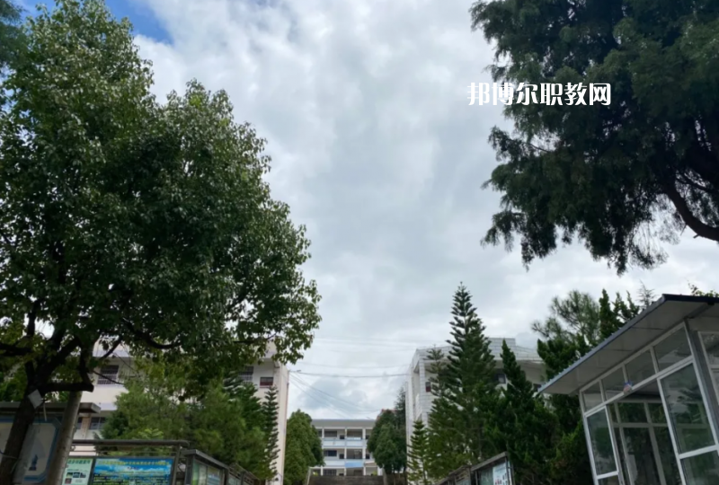 永平縣職業(yè)高級中學(xué)2021年報(bào)名條件、招生要求、招生對象