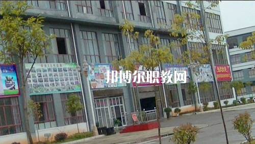 黔西南州英才職業(yè)技術(shù)學(xué)校2021年報(bào)名條件、招生要求、招生對(duì)象