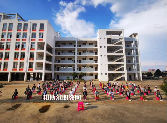 丘北民生職業(yè)技術(shù)學校2021年招生錄取分數(shù)線