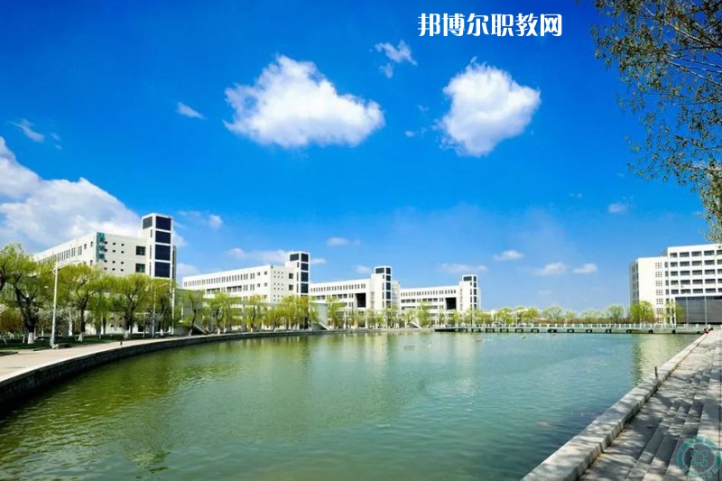 南華縣職業(yè)高級(jí)中學(xué)2021年報(bào)名條件、招生要求、招生對(duì)象