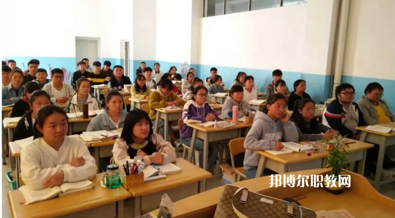 曲靖富源職業(yè)技術(shù)學(xué)校2021年報(bào)名條件、招生要求、招生對(duì)象