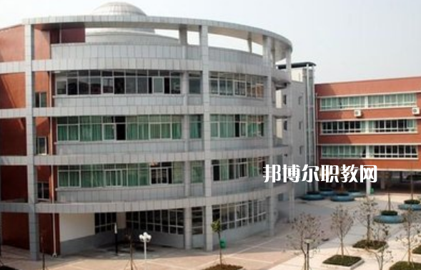 重慶2021年中專和?？朴惺裁磪^(qū)別
