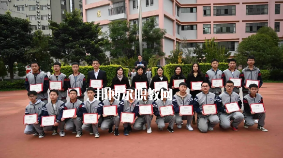 昆明盤龍職業(yè)高級(jí)中學(xué)2021年招生簡章