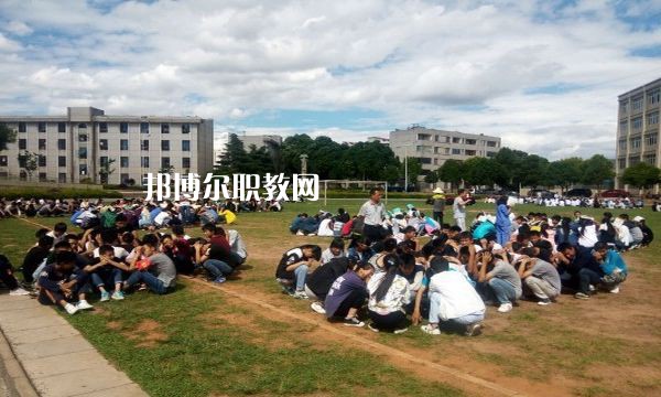 宜良縣職業(yè)高級中學網站網址