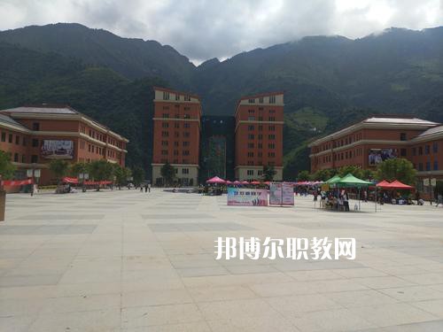 怒江州民族中等專業(yè)學(xué)校2021年學(xué)費、收費多少