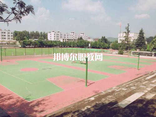 楚雄醫(yī)藥高等專科學(xué)校怎么樣、好不好