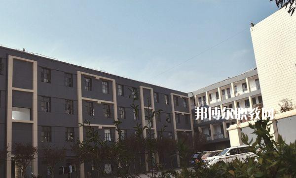 云南冶金高級(jí)技工學(xué)校2021年招生辦聯(lián)系電話(huà)