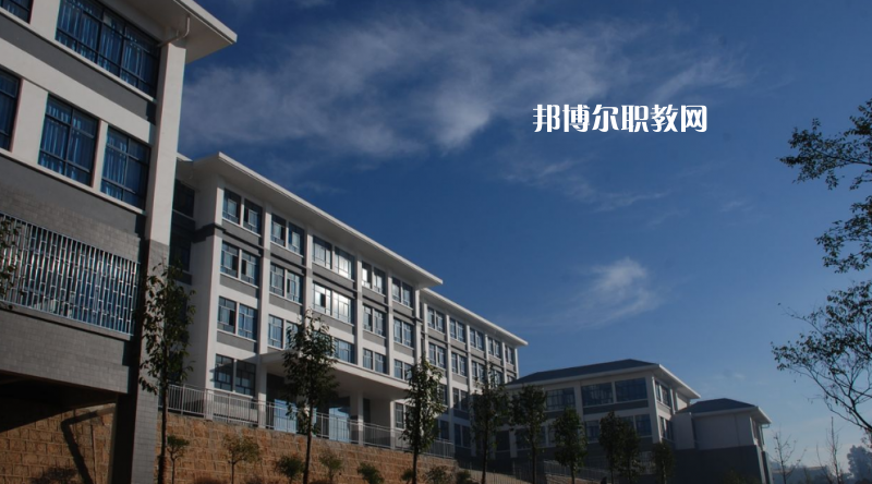 昆明鐵路機(jī)械學(xué)校2021年報(bào)名條件、招生對(duì)象