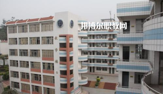 昆明第二職業(yè)中專(zhuān)學(xué)校地址在哪里