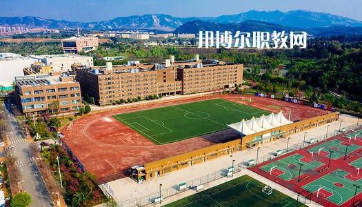 云南藝術(shù)學(xué)校2021年報(bào)名條件、招生要求、招生對象