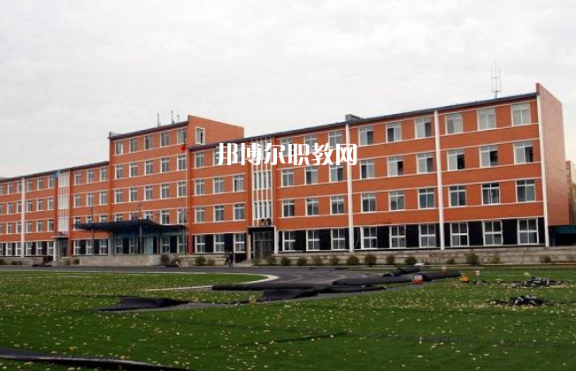云南楚雄工業(yè)學(xué)校怎么樣、好不好