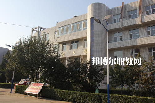 保定滿城職業(yè)技術教育中心2022年學費、收費多少