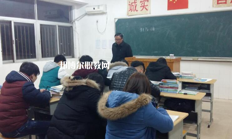 泰州市體育運動學(xué)校2022年報名條件、招生要求、招生對象