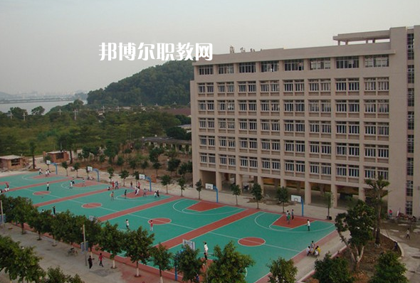 肇慶財經中等職業(yè)學校2022年招生辦聯(lián)系電話