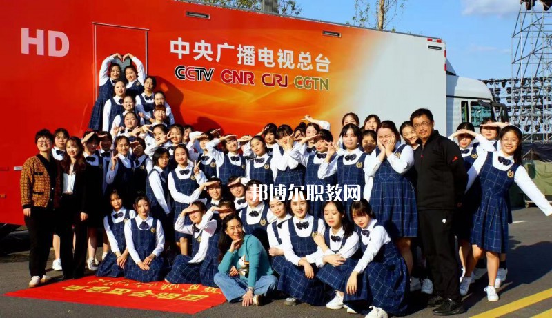 江蘇戲劇學(xué)校2022年報(bào)名條件、招生要求、招生對(duì)象