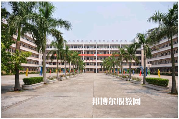 重慶益民技工學(xué)校2022年報(bào)名條件、招生要求、招生對(duì)象