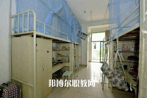 江蘇泰興中等專(zhuān)業(yè)學(xué)校2022年宿舍條件